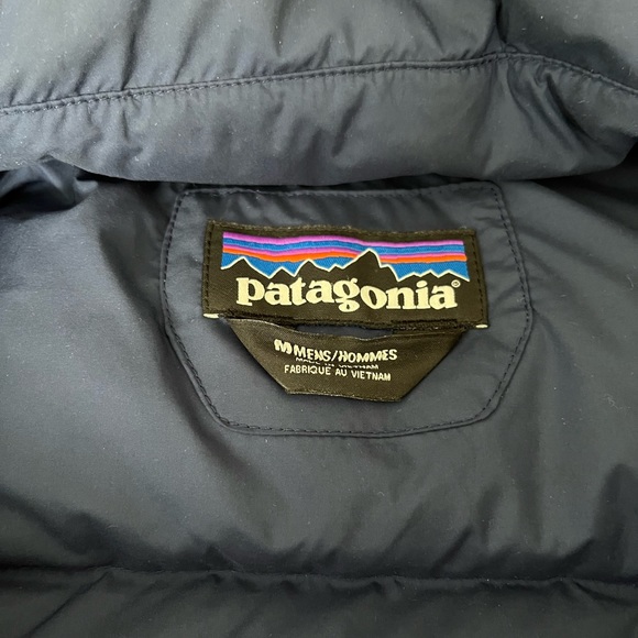 Patagonia - Men's Down Jacket - Picture 4 of 4